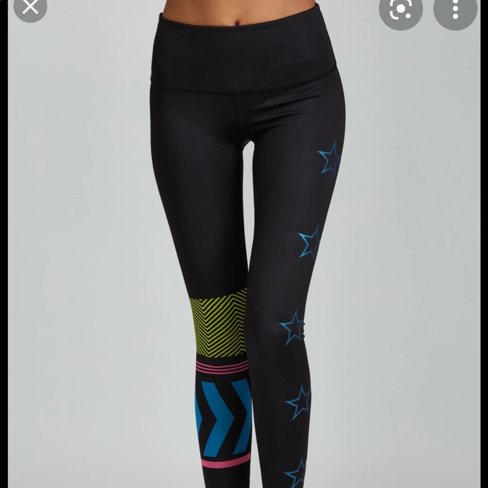 Noli Yoga Black Line Neon Star Legging